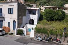 Foto Casa indipendente in vendita a Santa Marina Salina - 3 locali 140mq