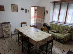 Foto Casa indipendente in vendita a Santi Cosma E Damiano - 6 locali 162mq