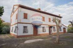 Foto Casa indipendente in vendita a Senigallia - 13 locali 685mq