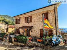 Foto Casa indipendente in vendita a Seravezza
