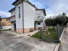 Foto Casa indipendente in vendita a Spoleto - 4 locali 200mq