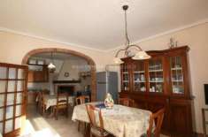Foto Casa indipendente in vendita a Torrita Di Siena - 8 locali 337mq