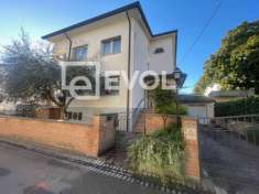 Foto Casa indipendente in vendita a Udine