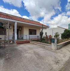 Foto Casa indipendente in vendita a Ugento - 7 locali 350mq