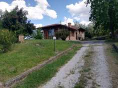 Foto CASA INDIPENDENTE in VENDITA a URBINO