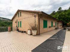 Foto Casa indipendente in vendita a Urbino