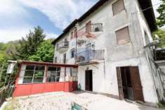 Foto Casa indipendente in vendita a Valbrevenna - 13 locali 400mq