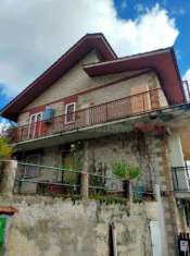 Foto Casa indipendente in vendita a Vallinfreda