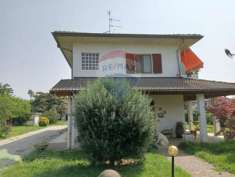 Foto Casa indipendente in vendita a Vaprio D'Agogna - 5 locali 200mq