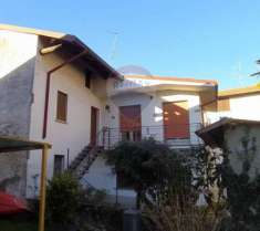 Foto Casa indipendente in vendita a Varallo Pombia - 7 locali 170mq