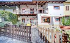 Foto Casa indipendente in vendita a Varallo Pombia