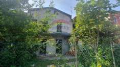 Foto Casa indipendente in vendita a Varese - 3 locali 197mq