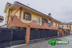 Foto Casa indipendente in vendita a Vellezzo Bellini