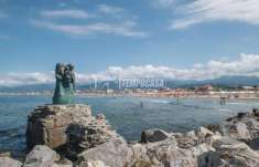 Foto Casa indipendente in vendita a Viareggio