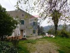 Foto Casa indipendente in vendita a Villamagna