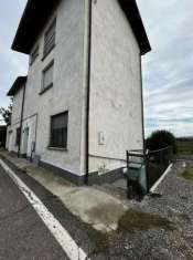 Foto Casa indipendente in vendita a Zenevredo