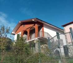 Foto Casa Indipendente in Vendita in cembrano a Maissana