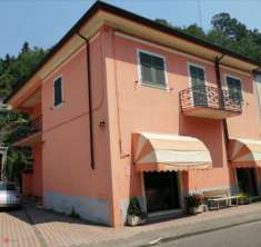 Foto Casa Indipendente in Vendita in Cesare Battisti 34 a Fivizzano