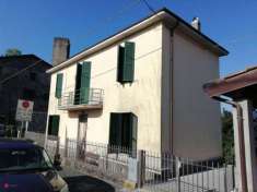 Foto Casa Indipendente in Vendita in Localit  Castiglione 19 a Bagnone