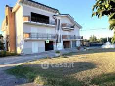 Foto Casa indipendente in Vendita in Via Cristoforo Colombo 66 a Monsampolo del Tronto