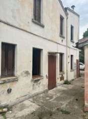 Foto Casa indipendente in vendita in Via Fratelli Cervi s.n.c