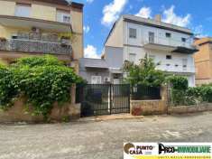 Foto Casa Indipendente Pressi Piazza Pallavicino