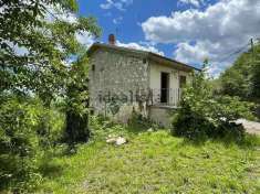 Foto Casa indipendente su due livelli con ampia corte esclusiva � �55.000 trattabili