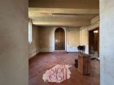 Foto Casa indipendente su lotto di circa 1200 mq con laboratorio e proservizi