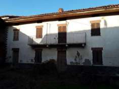 Foto Casa indipendente su tre lati