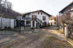 Foto Casa indipendente su tre lati