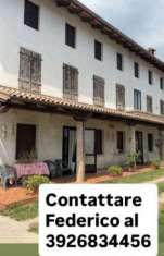 Foto Casa rustica indipendente + capannone