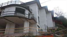 Foto CASA SEMI INDIPENDENTE in Vendita, 250 mq, PESCIA