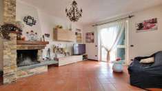 Foto Casa semi indipendente in Vendita, pi� di 6 Locali, 2 Camere, 11