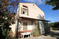 Foto Casa semi indipendente in Vendita, pi di 6 Locali, 4 Camere, 17
