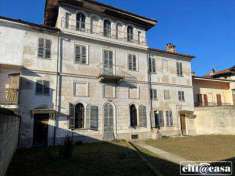 Foto CASA SEMI INDIPENDENTE in Vendita, pi di 6 Locali, 500 mq, LAUR