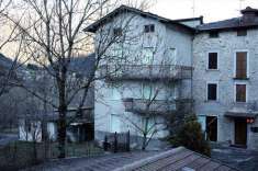 Foto Casa semi indipendente in Vendita, pi di 6 Locali, pi di 6 Cam