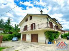 Foto Casa semindipendente con terreno a Broccostella