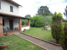 Foto Casa semindipendente in vendita a Le Spianate - Altopascio 330 mq  Rif: F083