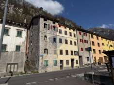 Foto Casa Semindipendente in vendita a Longarone, Castello Lavazzo