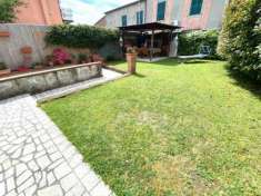 Foto Casa semindipendente in vendita a Massa 260 mq  Rif: 1154818