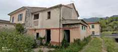 Foto Casa semindipendente in vendita a Ortonovo - Luni 300 mq  Rif: 1156938