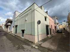 Foto Casa singola in Vendita, 3,5 Locali, 60 mq, Casarano