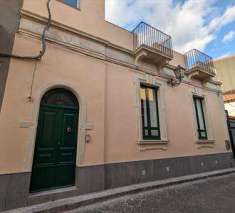 Foto Casa singola in Vendita, 3 Locali, 2 Camere, 90 mq (ACI CATENA)
