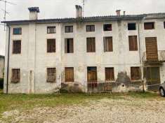 Foto Casa singola in Vendita, 3 Locali, 200 mq (Capovilla)