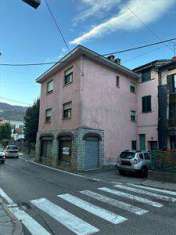 Foto Casa singola in Vendita, 4 Locali, 250 mq, Porto Ceresio