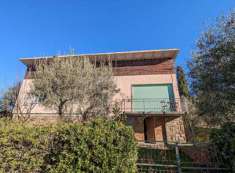 Foto Casa singola in Vendita, 5,5 Locali, 89 mq, Reggello