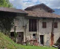 Foto Casa singola in Vendita, 6,5 Locali, 160,25 mq, Seren del Grappa