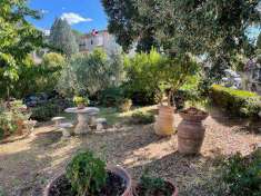 Foto Casa singola in Vendita, 6 Locali, 200 mq, Sinalunga