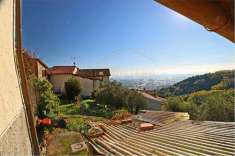 Foto Casa singola in Vendita, 6 Locali, 208 mq, Pescia