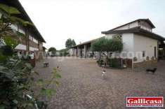 Foto Casa singola in Vendita, 6 Locali, 360 mq, Castrezzato
